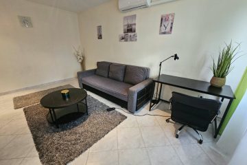 Debrecen, Komlóssy utca - Panoramic view flat next to Uni with low bills